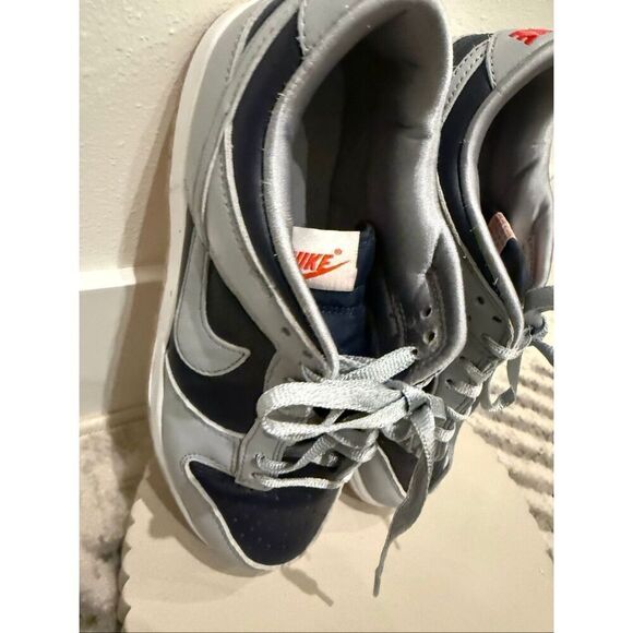 Nike Men\'s SB Dunk Low Retro Athletic Sneakers Black and Gray Size 9 main image 4